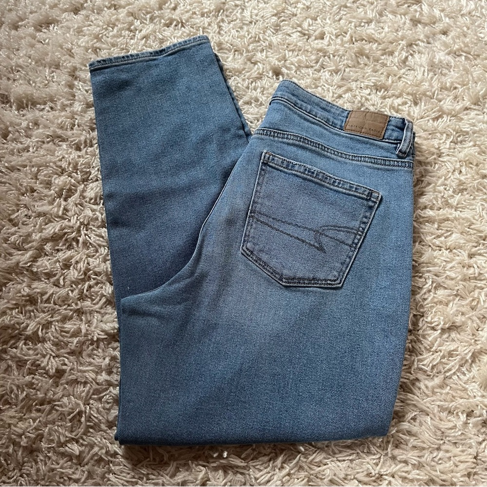 american eagle mom jeans